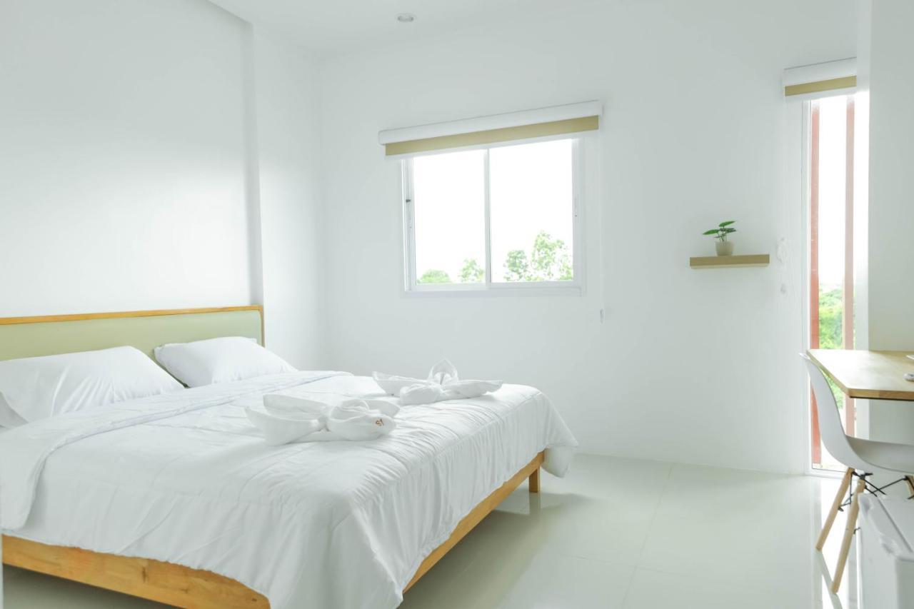 S1 Trang Hotel Экстерьер фото